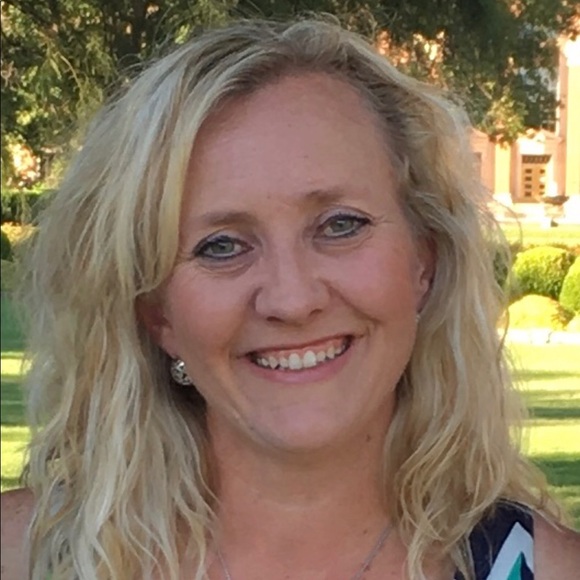 Meet your Posher, Dana - Picture 1 of 1